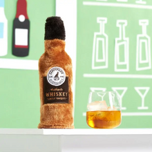 Charger l'image dans la galerie, Jouet pour chien peluche Zippy Paws - Bouteille de Whiskey