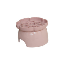 Charger l'image dans la galerie, Dexypaws Bol surélevé en céramique pour chat 7.75 oz - Avec ralentisseur - Forme de fleur - Rose poudré
