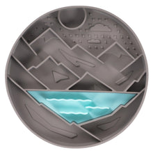 Charger l'image dans la galerie, Messy Mutts Bol d'alimentation en silicone - Gris à motif de montagnes
