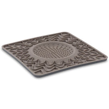 Charger l'image dans la galerie, Messy Mutts Tapis d'alimentation thérapeutique en silicone avec bol intégré, Gris
