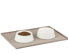 Charger l'image dans la galerie, Messy Mutts Tapis en silicone avec travers de métal, Gris foncé
