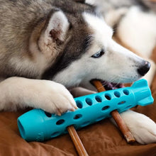 Charger l'image dans la galerie, Messy Mutts ''Totally Pooched, Stuff N'chew'' Jouet fusée pour chien - Bleu
