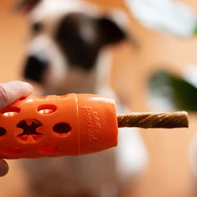 Charger l'image dans la galerie, Messy Mutts ''Totally Pooched, Stuff N'chew'' Jouet fusée pour chien - Orange
