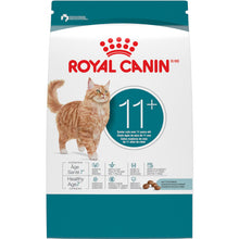 Charger l'image dans la galerie, Nourriture Royal Canin sèche pour chat âgé 11+ – 6 lb

