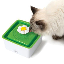 Charger l'image dans la galerie, Catit abreuvoir avec fleur mini 1.5 L. - Boutique Le Jardin Des Animaux -AbreuvoirBoutique Le Jardin Des Animaux43735W
