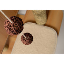 Charger l'image dans la galerie, Meuble V-High Base Vesper, noyer, 56 x 56 x 121,5 cm
