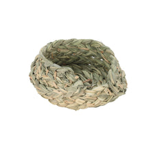 Charger l'image dans la galerie, Lit ovale Naturals Living World Green en herbe Napier, 14 x 11,8 x 6 cm (5,5 x 4,5 x 2,5 po) - Boutique Le Jardin Des Animaux -Accessoire petit mammifèreBoutique Le Jardin Des Animaux61497
